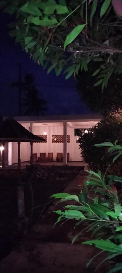 Akalanka Homestay Gili Trawangan Exterior photo